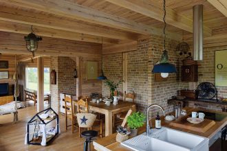 Drewniany dom w Zaciszu – przytulny, ponadczasowy, po prostu piękny!